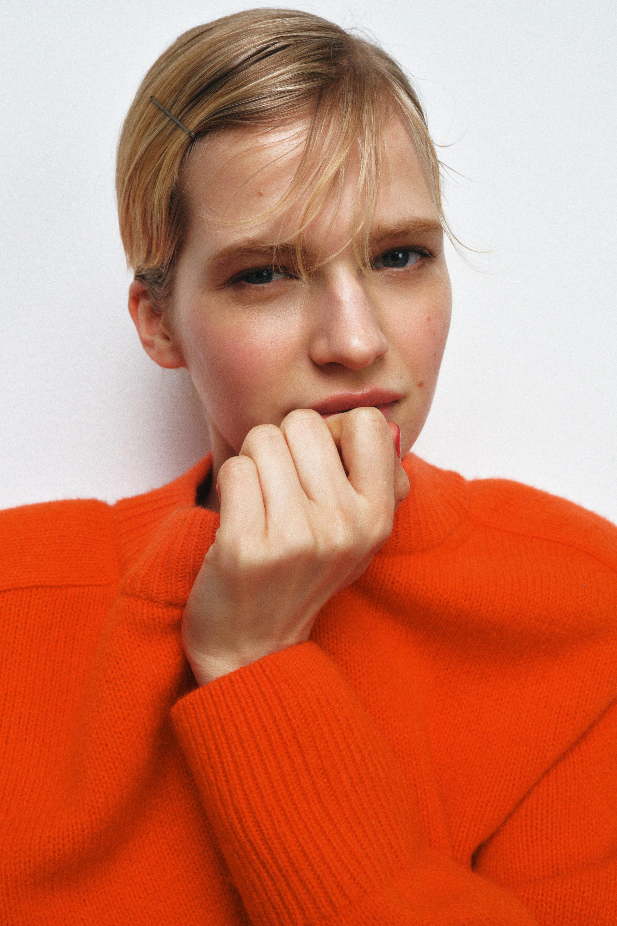 100% WOOL JUMPER WITH SHOULDER PADS